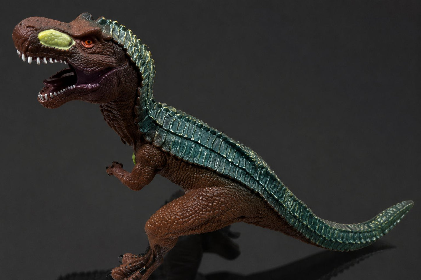 Dinosaurio Baryonyx Grande De Goma Con Sonido Real 40cm Largo X 30cm Altura