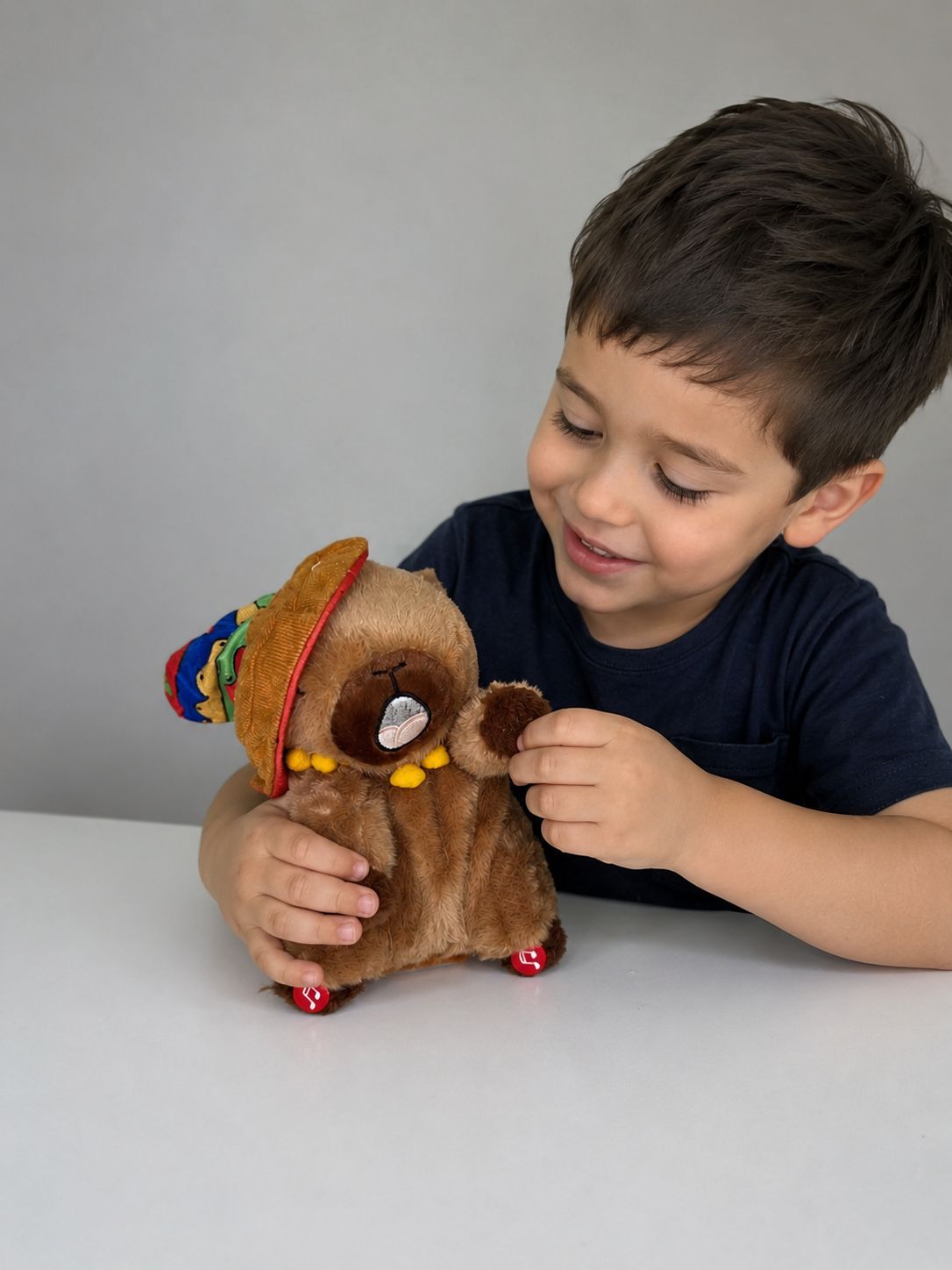 Peluche Capibara Carpincho Bailarín Niños Música Repite Voz