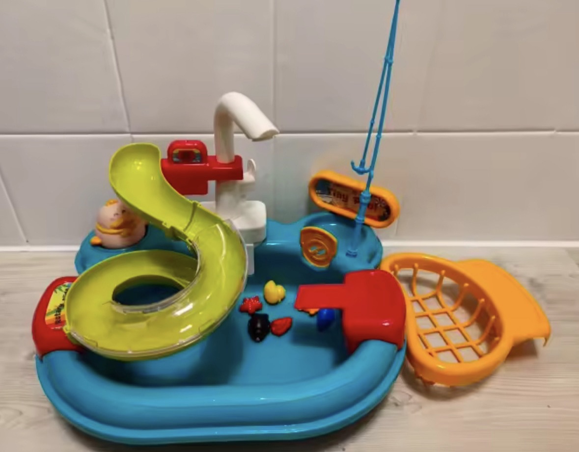 Juego De Pesca y Bacha Fregadero Para Niños Con Canilla De Agua Electrica 2 en 1